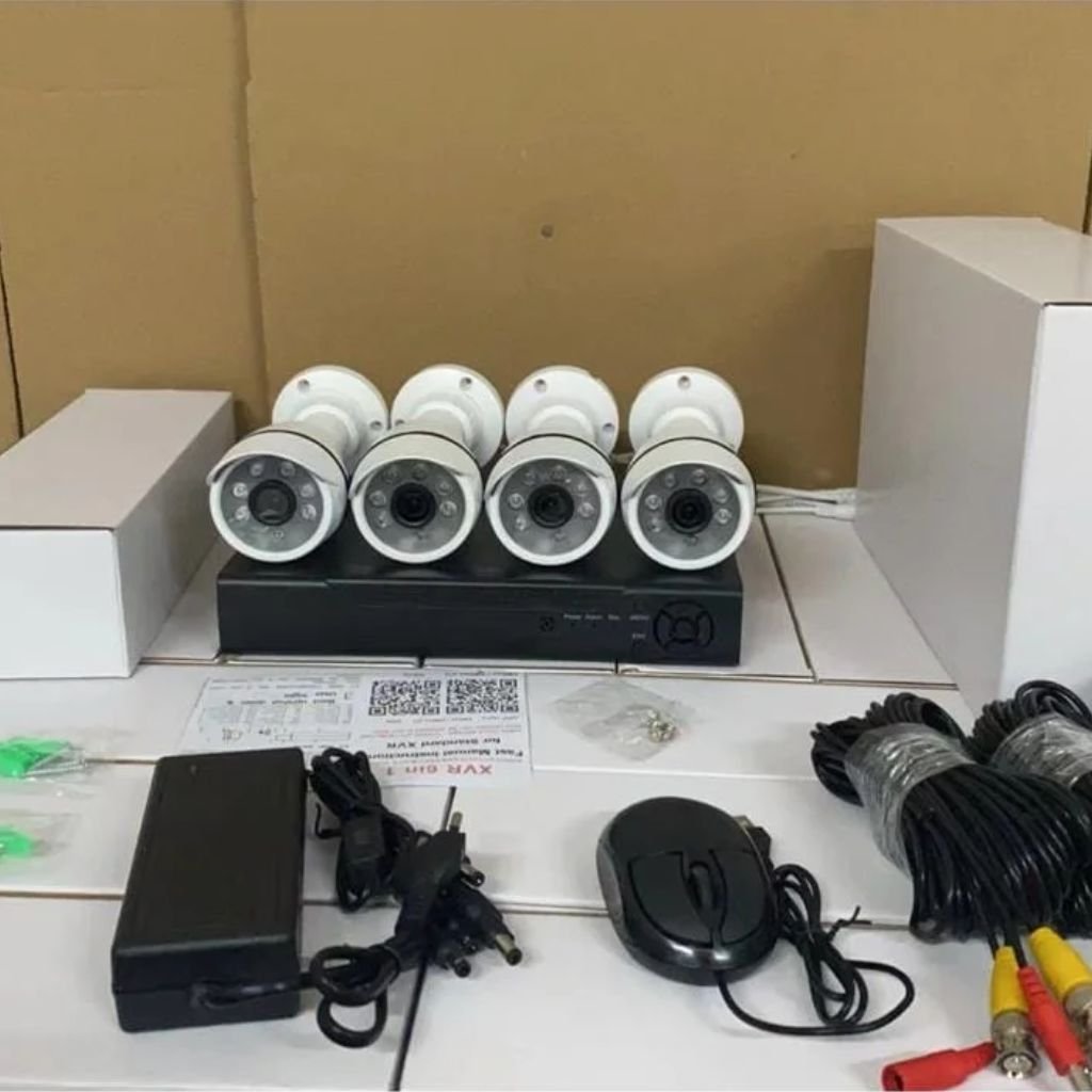 4 Channel CCTV Security Camera with DVR (4 by 20 CM Cable)
